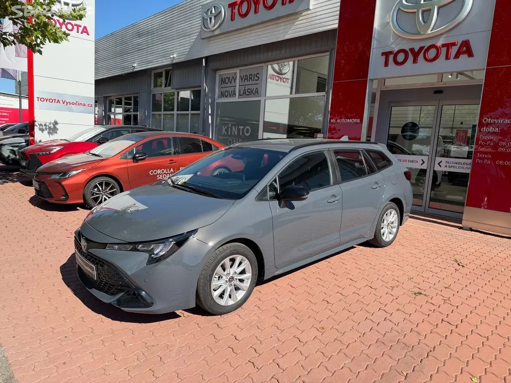 Toyota Corolla, 1.8L hybrid e-CVT (2x4)